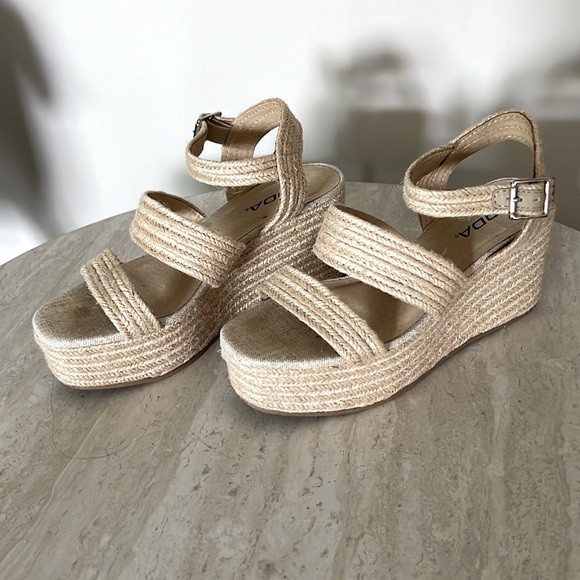 Espadrille platform sandals - Picture 1 of 2